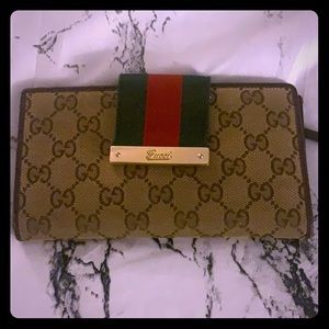 Gucci wallet